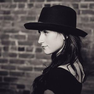 Meet your Posher, Sabrina